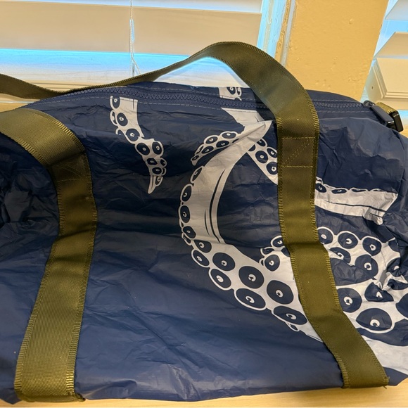 “The Aloha Collection” Original, Day Tripper Bag and Travel Toiletry Pouch - Picture 8 of 16